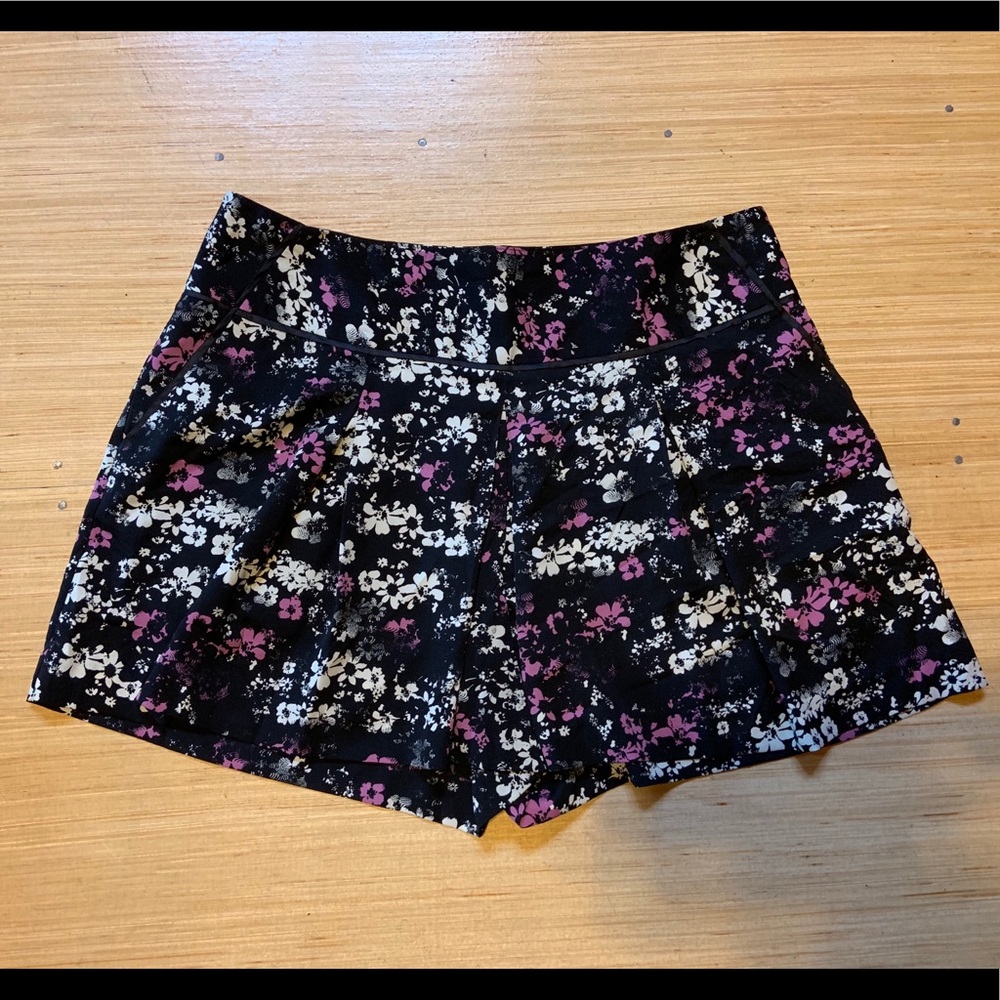 High waisted floral silky shorts